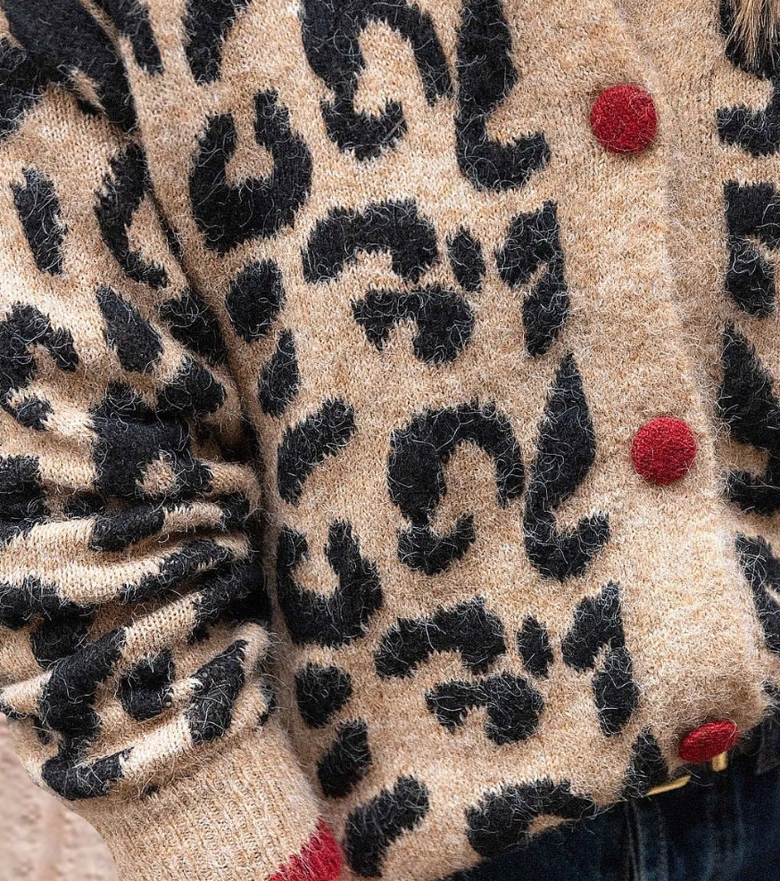 Unik brun cardigan med leopardprint og lange ærmer