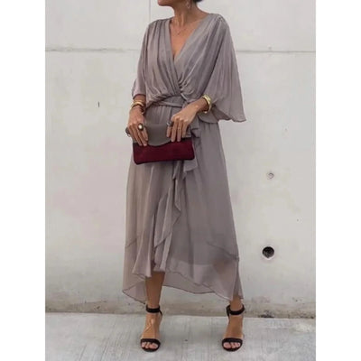 Damekjole med V-hals | Stilfuld silkechiffon