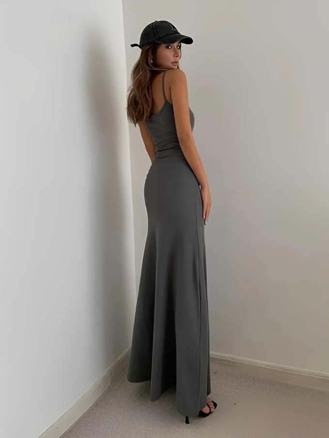 Freya - Elegant Sleeveless Maxi Dress