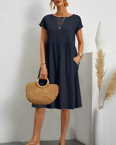 Women’s Short-Sleeve V-Neck Pocket Dress