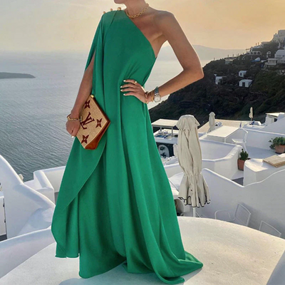 Sleeveless Halter Neck Maxi Dress with Flowing Silhouette