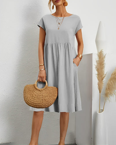Women’s Short-Sleeve V-Neck Pocket Dress