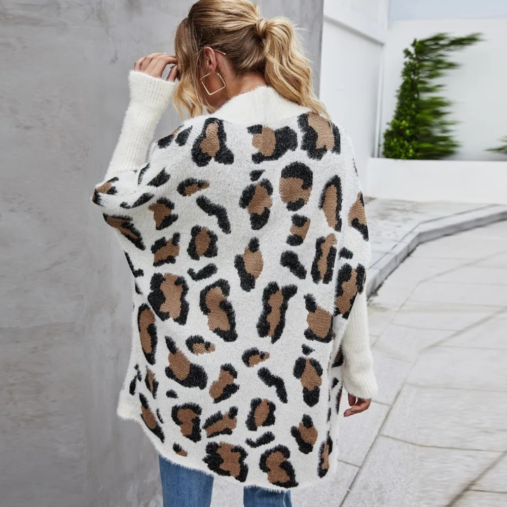 Orinthia - Moderigtig damecardigan med leopardprint