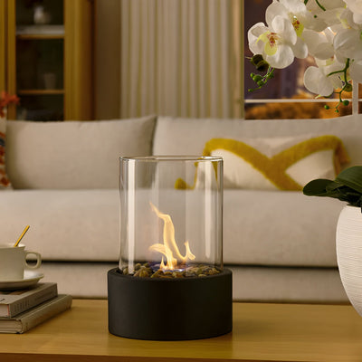 SleekFlame - Elegant sort metalbaseret bordpejs